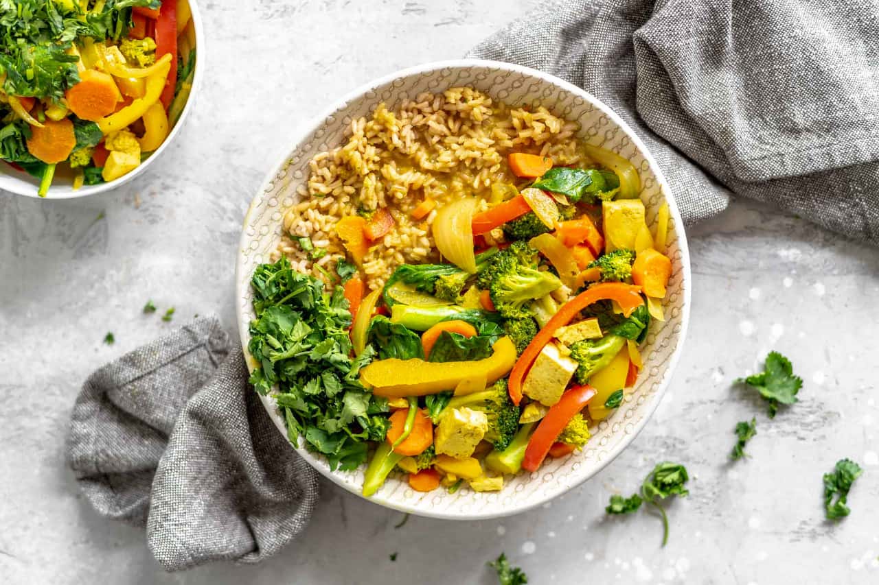 Curry de verduras y tofu